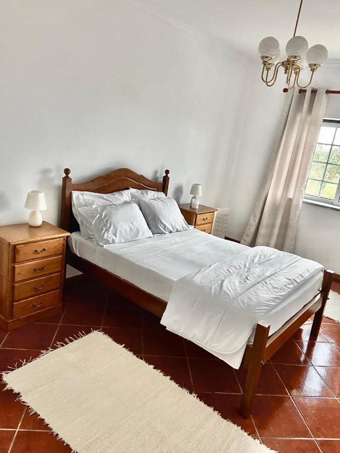 Majo Alojamento Local Bed & Breakfast ตาบัว ภายนอก รูปภาพ
