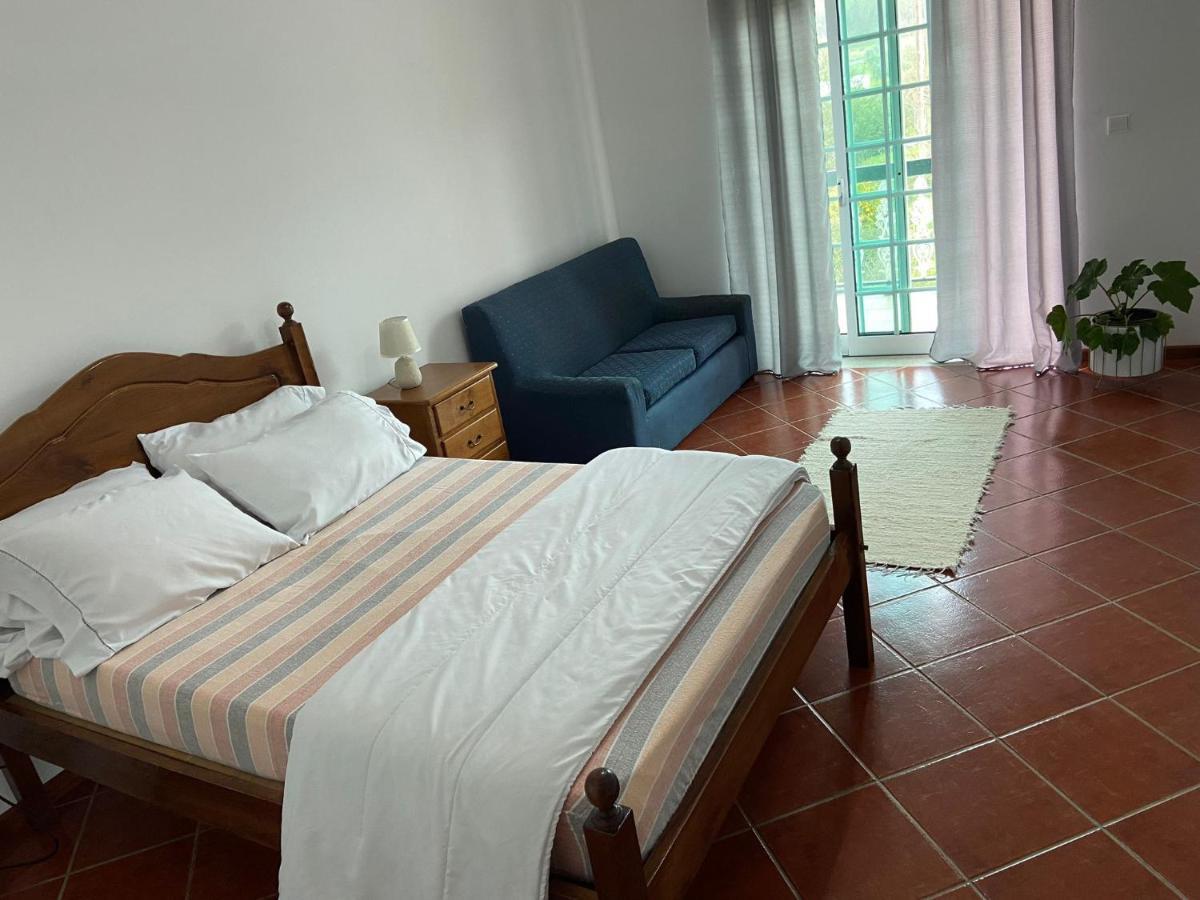 Majo Alojamento Local Bed & Breakfast ตาบัว ภายนอก รูปภาพ