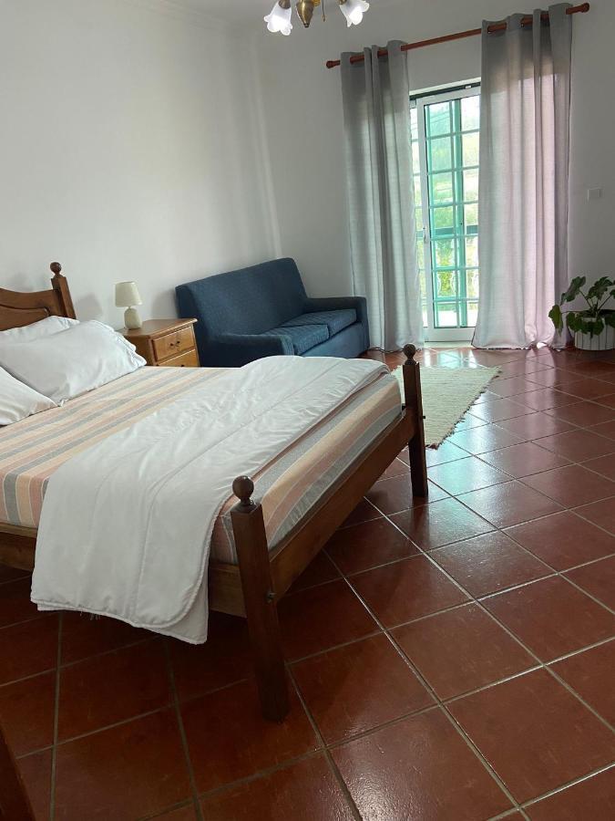 Majo Alojamento Local Bed & Breakfast ตาบัว ภายนอก รูปภาพ