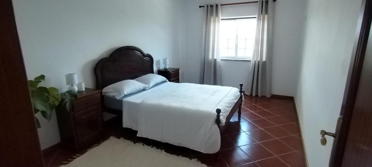 Majo Alojamento Local Bed & Breakfast ตาบัว ภายนอก รูปภาพ